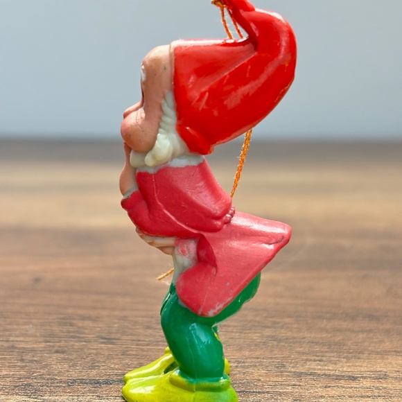 VINTAGE Elf Hang Ups Red Hand Painted Plastic Christmas Tree Ornament Macau - Picture 3 of 7